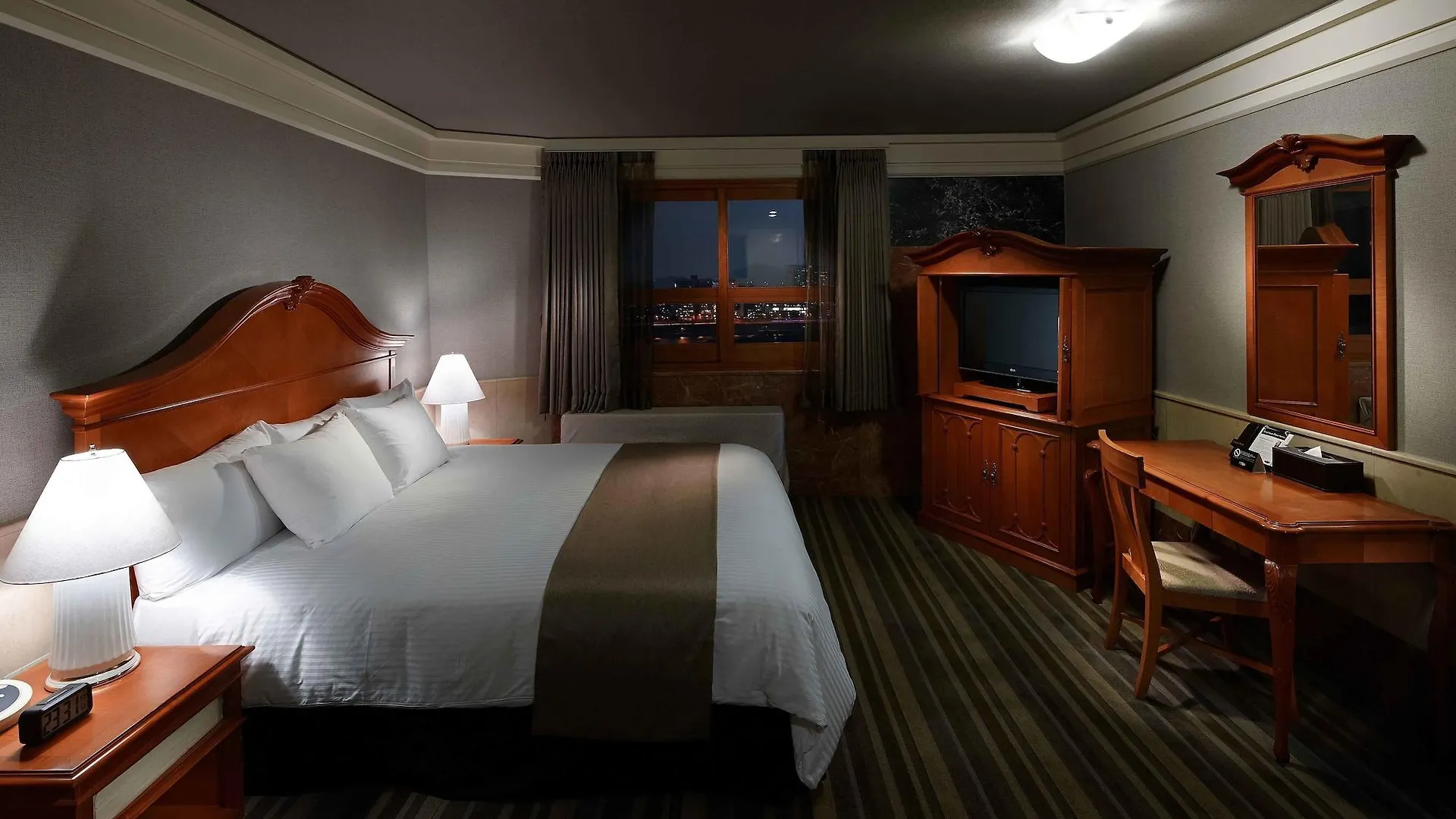 Kensington Hotel Yeouido Seoul 4*,