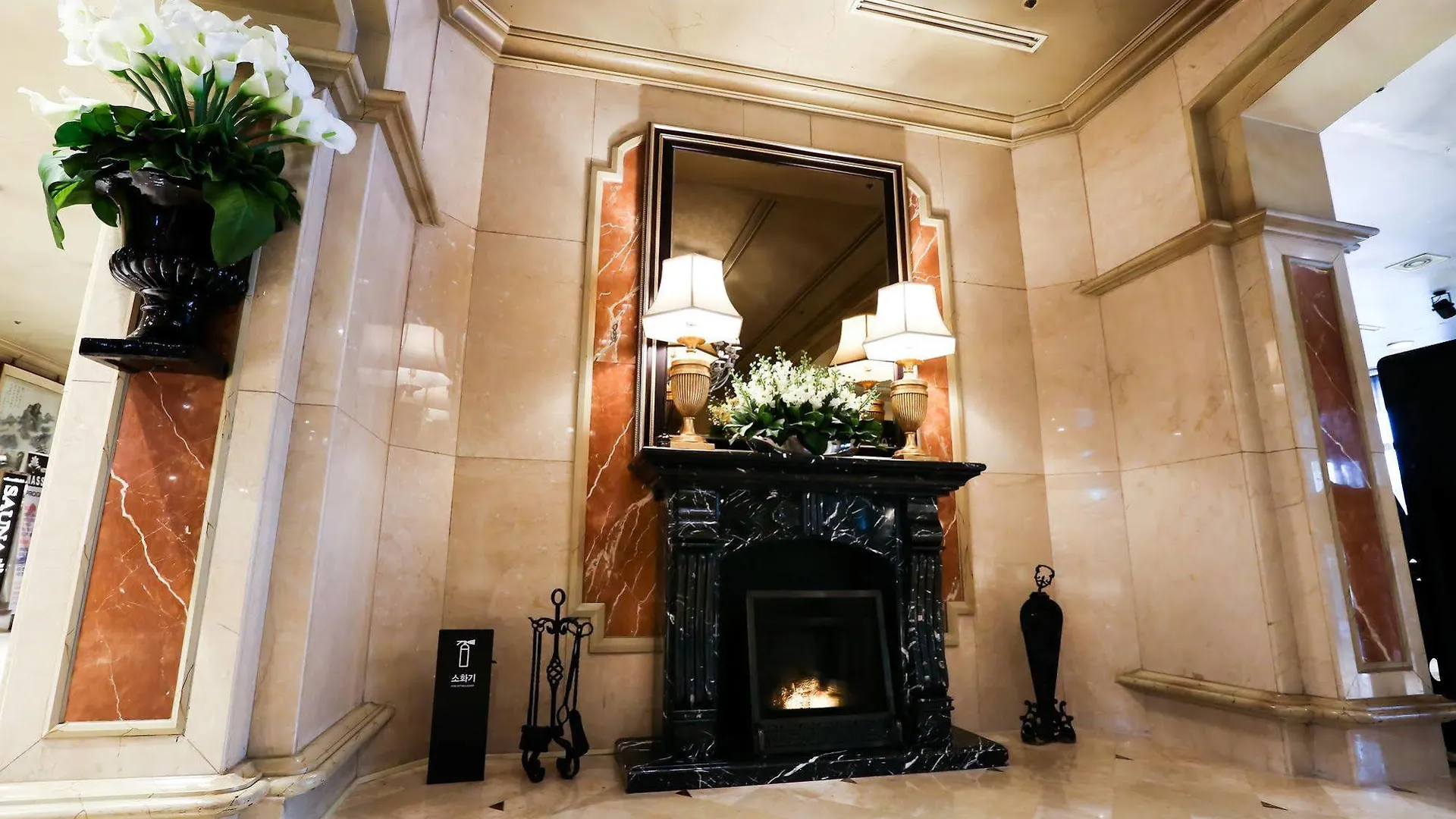 Kensington Hotel Yeouido Seoul 4*,